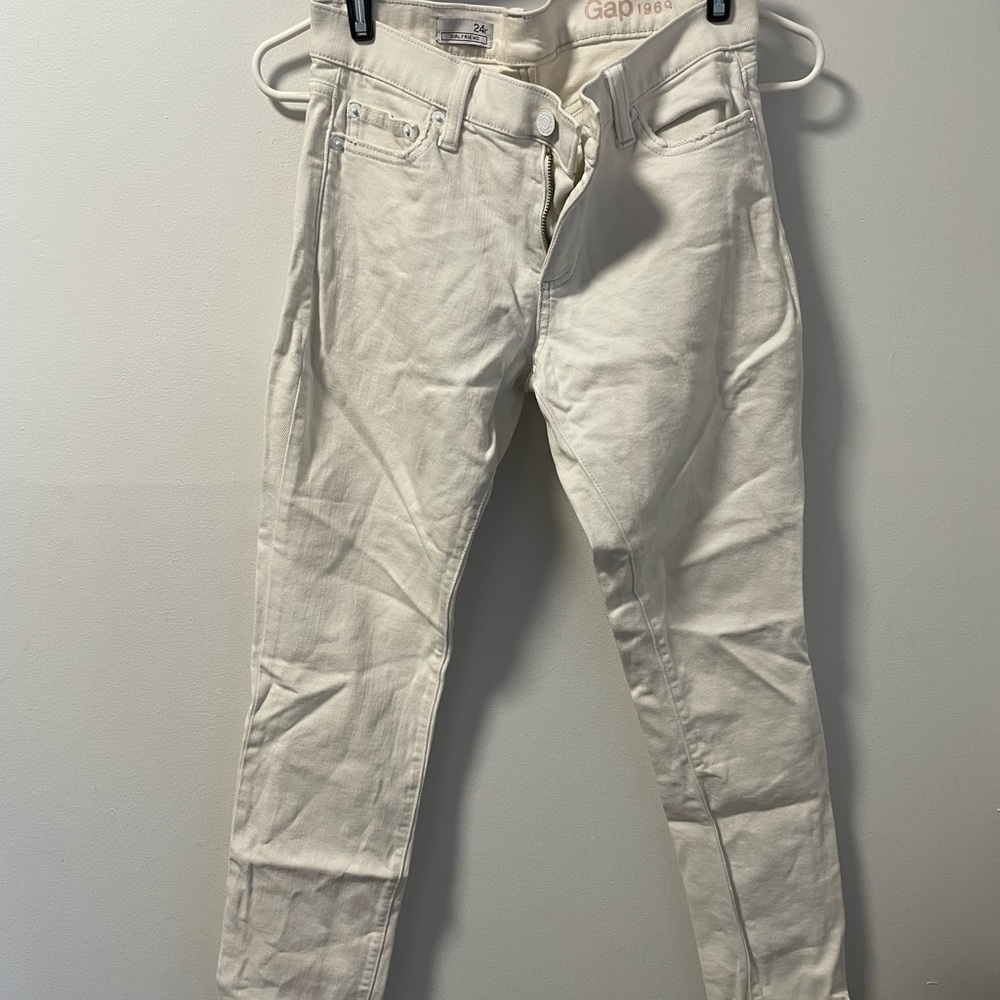 GAP cream jeans girlfriend fit